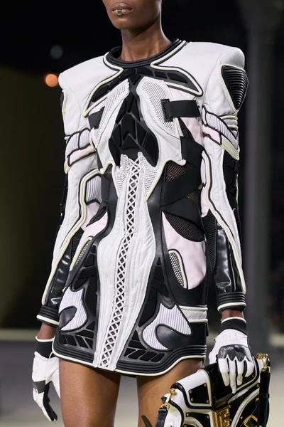 Look 211